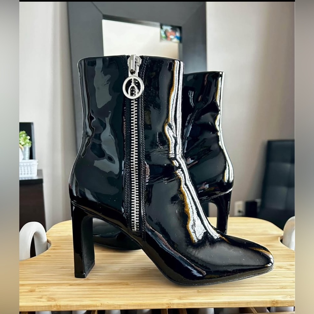 Black Patent Leather Ankle Boots - The Wishbone collection